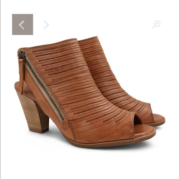 Paul Green Peep Toe Sandals. - Picture 1 of 9